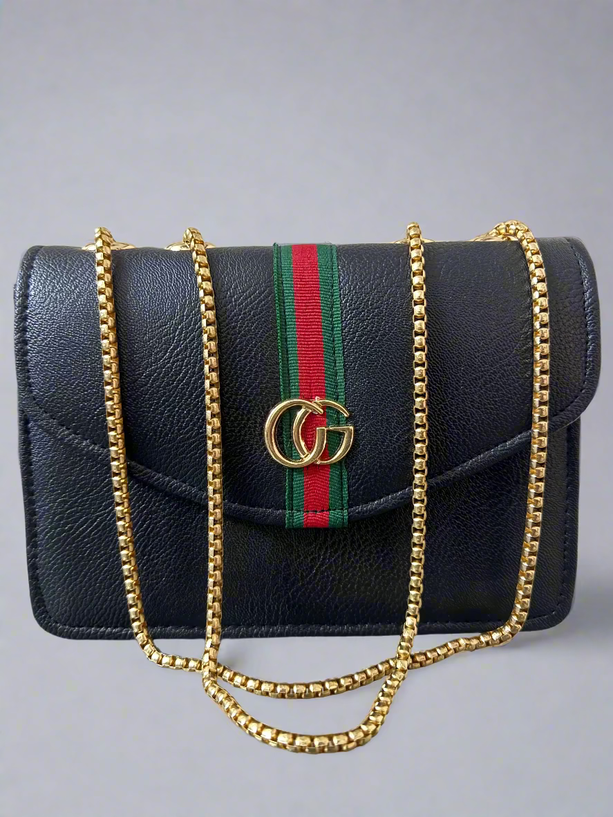 Gucci Iconic GG Supreme Crossbody bag - Branded Double Strap